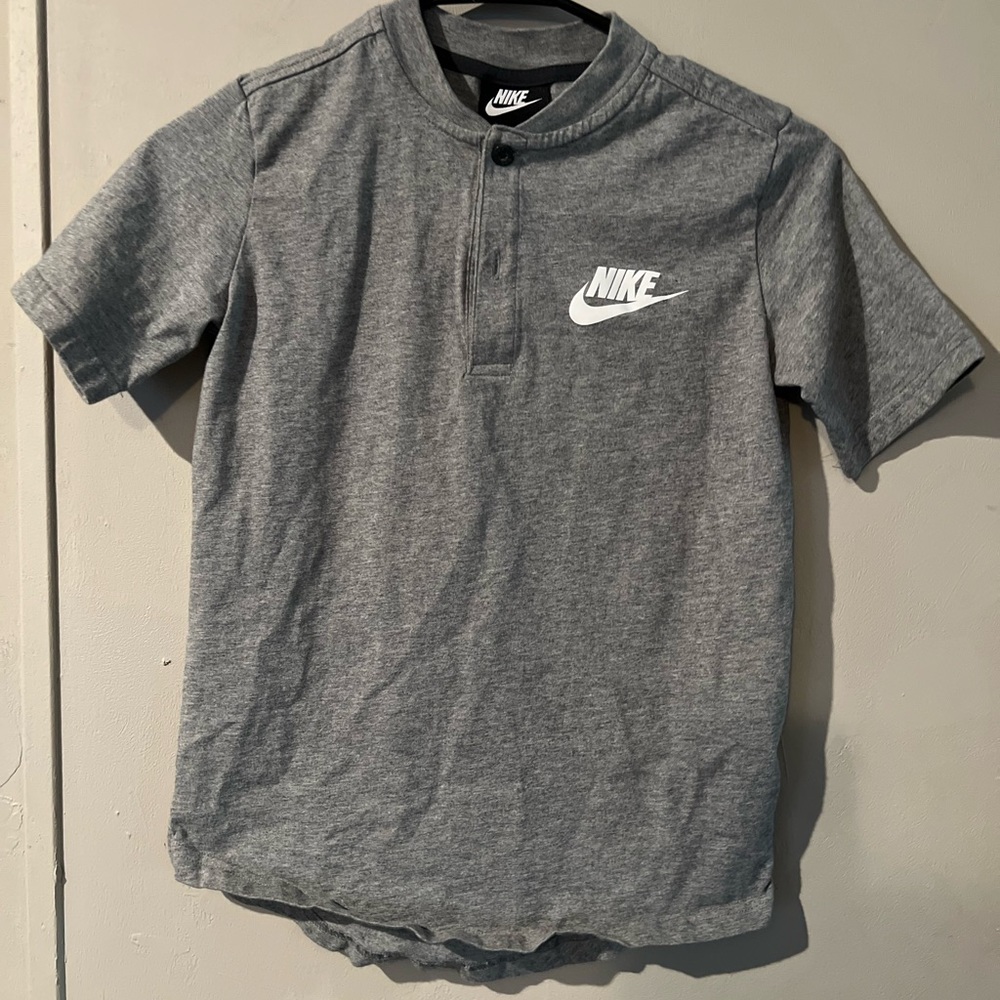 Nike Sportswear Shirt